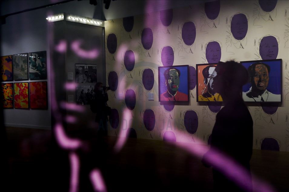 “Ben, Andy Warhol" sergisi Moskova'da 