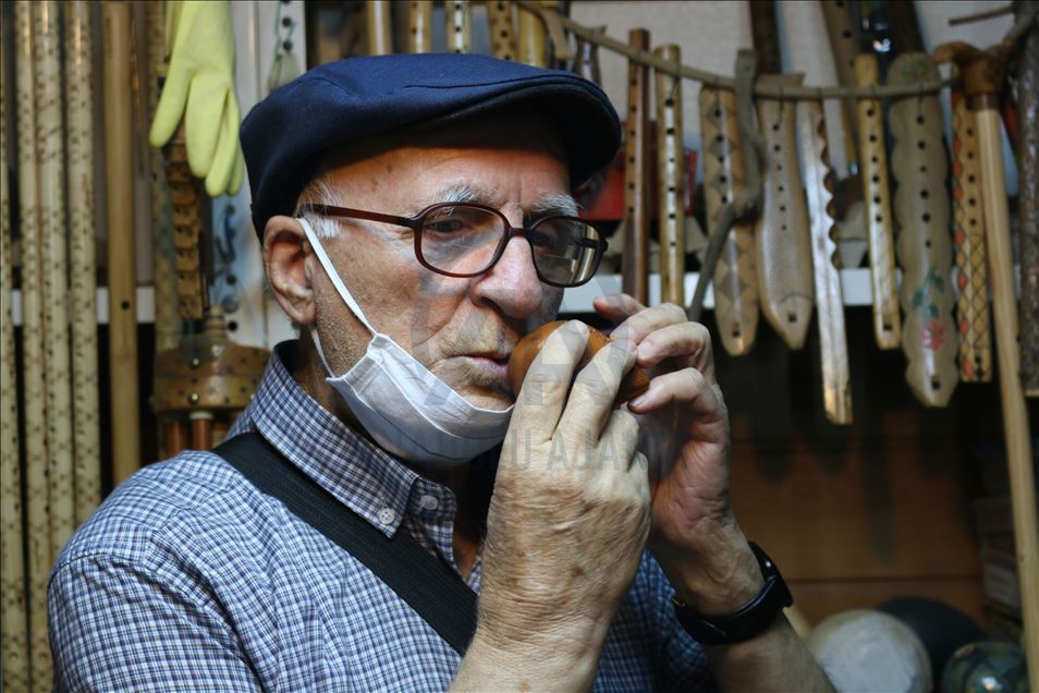 Kosovalı flüt ustası, hayatını flütlere ve yeni keşiflere adadı 