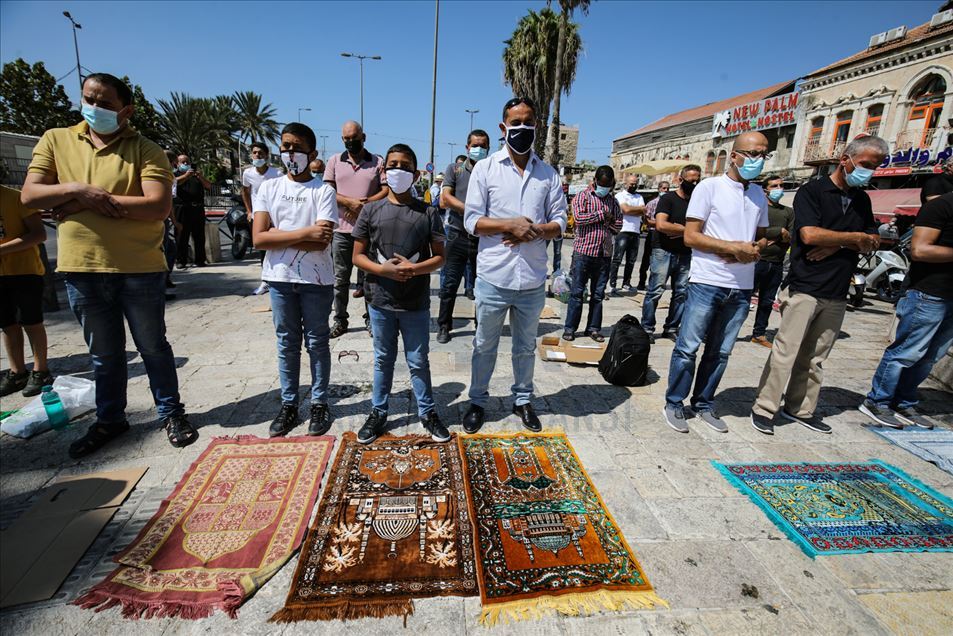 Oración del viernes en medio de la pandemia en Jerusalén