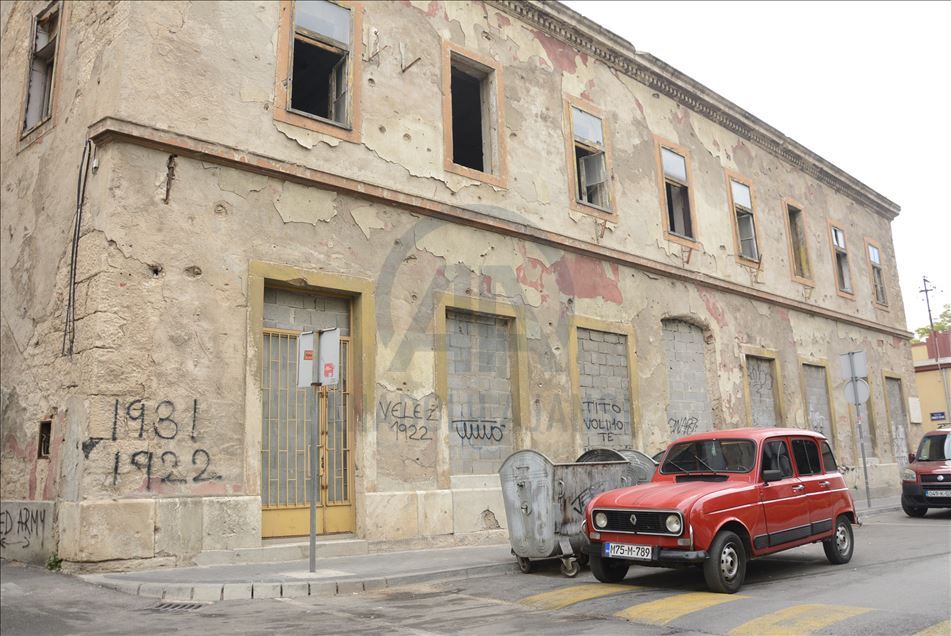 Četvrt stoljeća mostarske ruševine čekaju na obnovu: U užoj jezgri na 20 objekata upozorenja od obrušavanja
