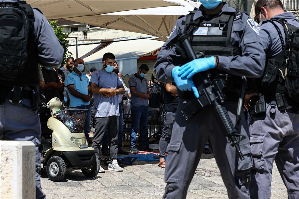 منعت الشرطة الإسرائيلية، الفلسطين