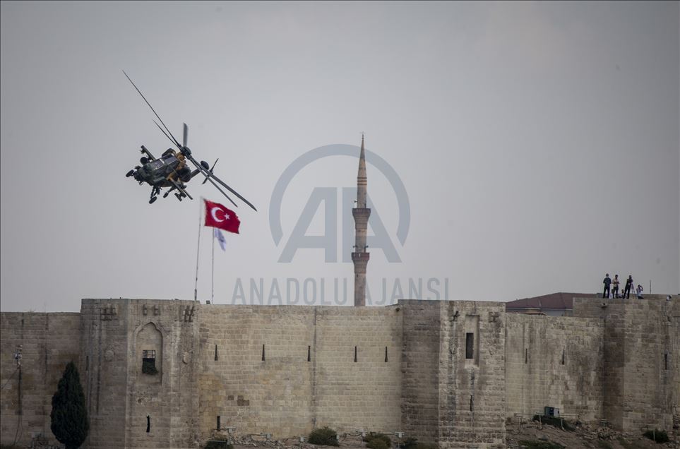 Фестиваль TEKNOFEST: мастерство пилотажных групп в небе над Турцией 