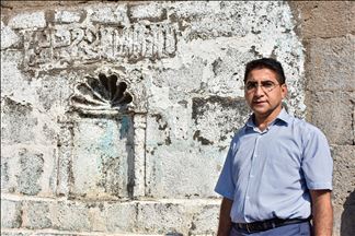 Li Diyarbekirê çavî û kîtabeya li ser birca dîrokî yên veşartî mabû derketin holê