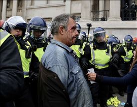 Disturbios durante marcha contra el confinamiento en Londres