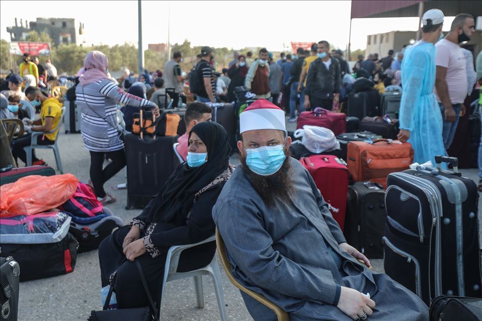 Gazze ile Mısır arasındaki Refah Sınır Kapısı çift yönlü açıldı
