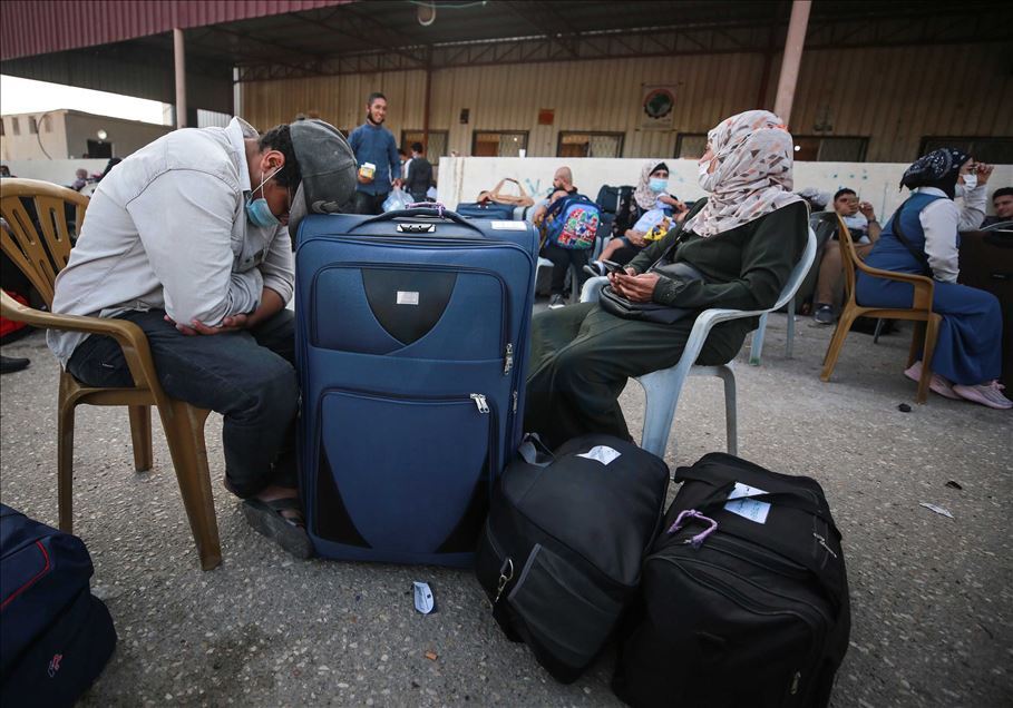استأنفت السلطات المصرية، الاثنين،