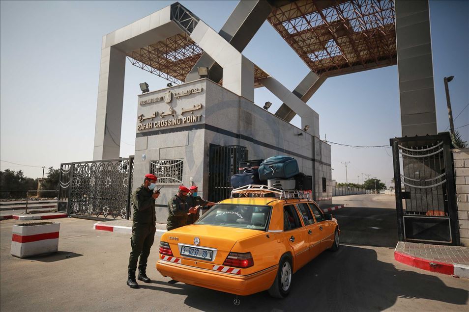استأنفت السلطات المصرية، الاثنين،