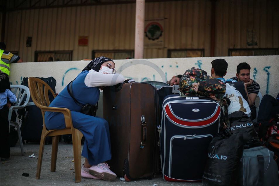 استأنفت السلطات المصرية، الاثنين،