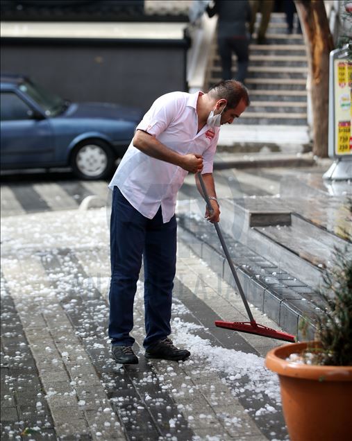 İstanbul'un bazı kesimlerinde sağanak etkili oldu