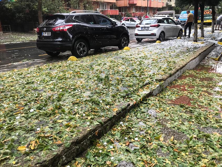 İstanbul'un bazı kesimlerinde sağanak etkili oldu