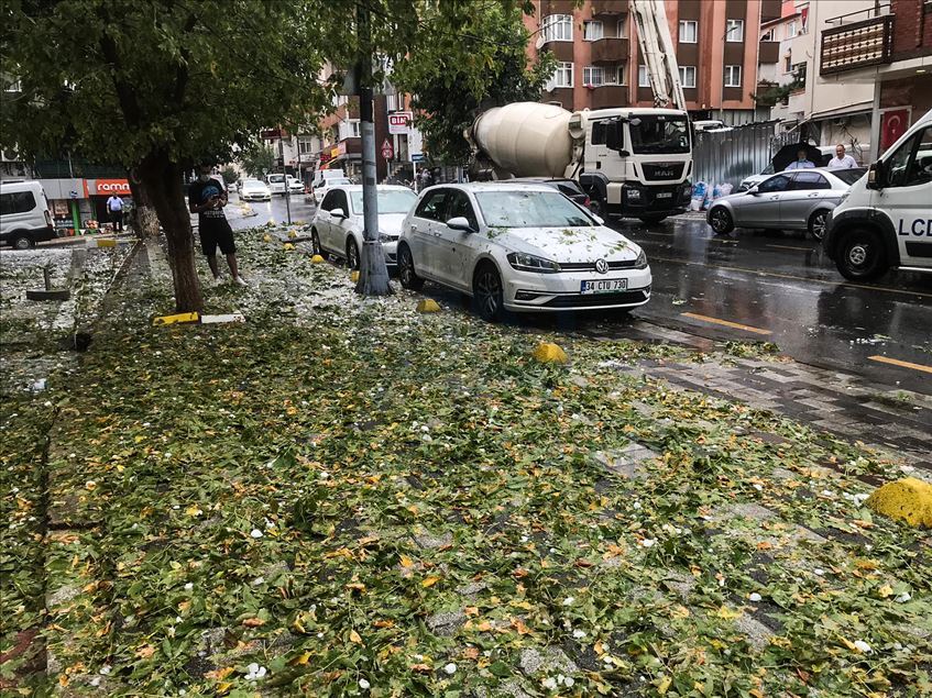 İstanbul'un bazı kesimlerinde sağanak etkili oldu