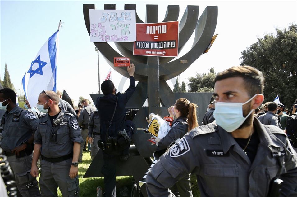 İsrail’de Netanyahu karşıtı gösterilerin sınırlandırılması planı protesto edildi