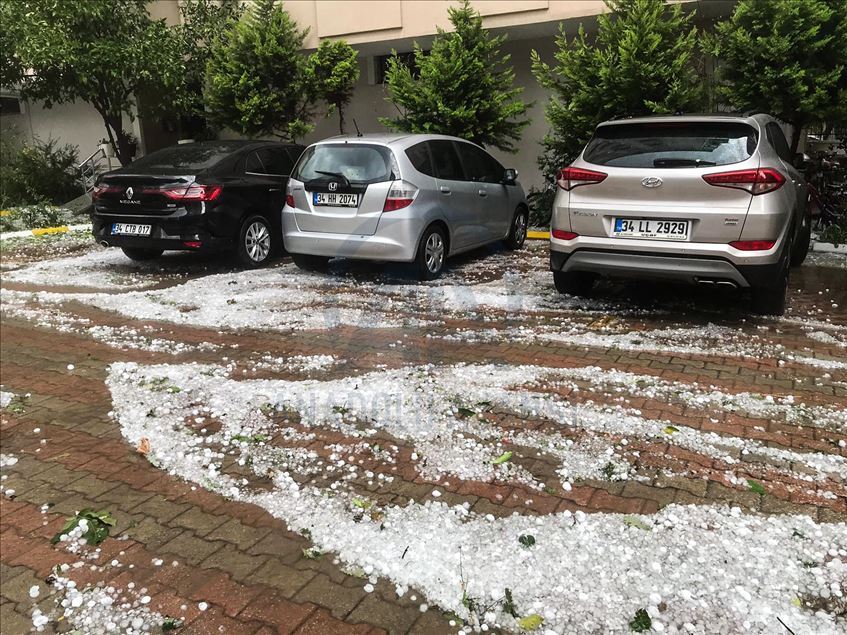 İstanbul'un bazı kesimlerinde sağanak etkili oldu