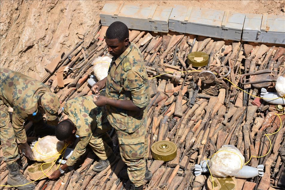 السودان.. تدمير 300 ألف قطعة سلاح غير مرخص