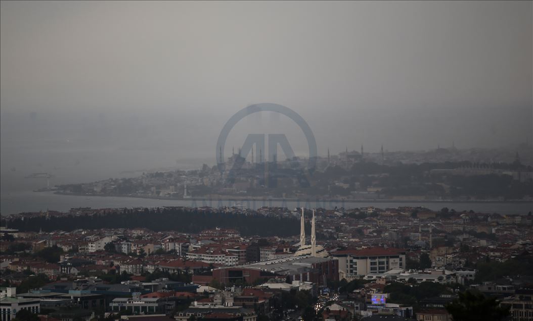 Heavy rain hits in Istanbul