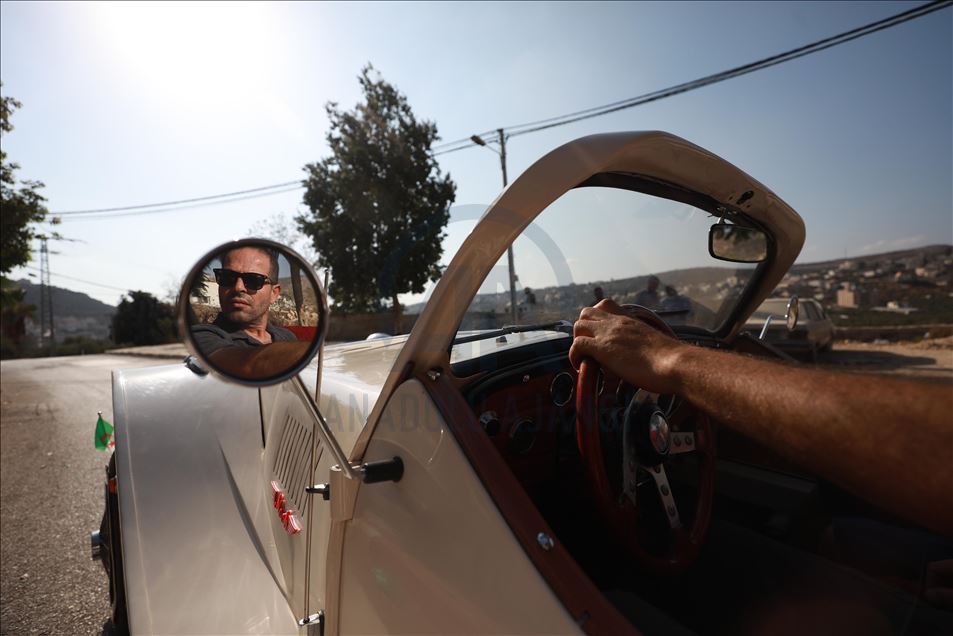 Filistinli genç, karantina günlerini, çocukluk hayali olan "klasik" otomobili yaparak değerlendirdi
