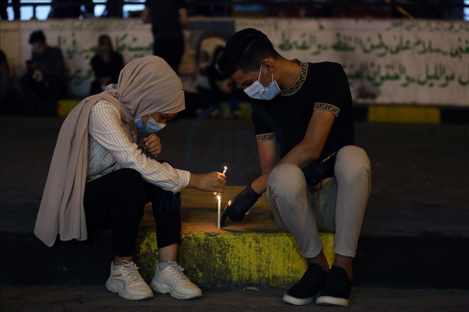 Irak'ta hükümet karşıtı gösterilerin birinci yıl dönümü