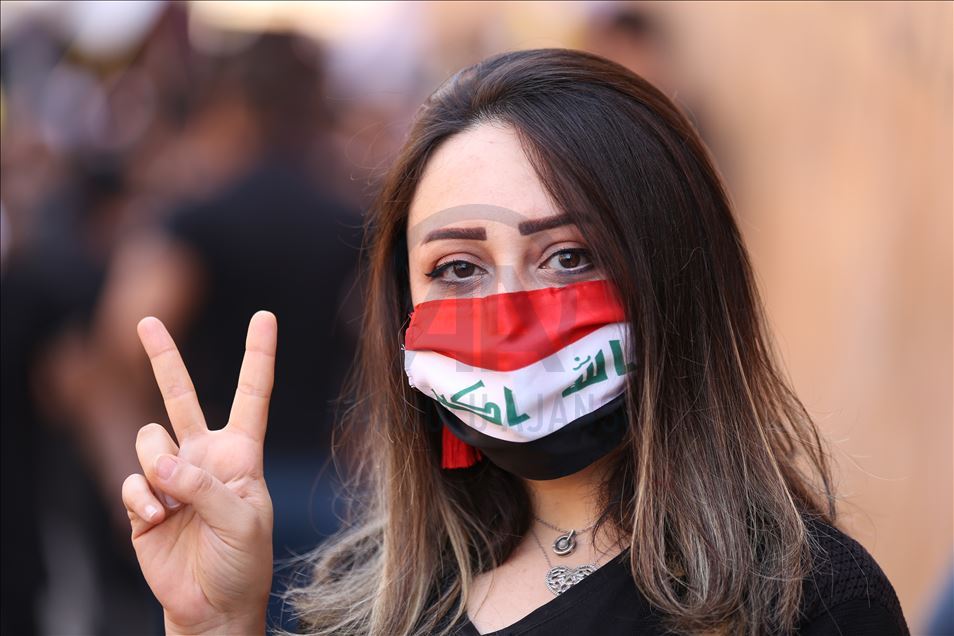 Irak'ta hükümet karşıtı gösterilerin birinci yıl dönümü 
