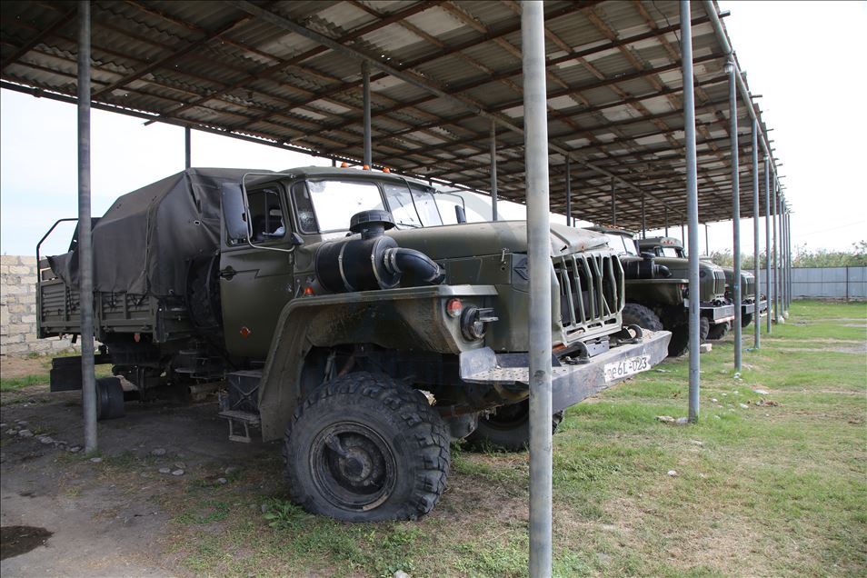 Армянская армия бросает оружие и боеприпасы при отступлении с земель Азербайджана