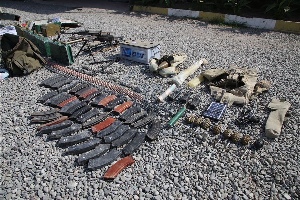 Армянская армия бросает оружие и боеприпасы при отступлении с земель Азербайджана