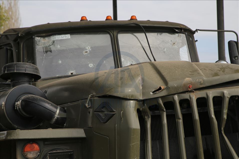 Армянская армия бросает оружие и боеприпасы при отступлении с земель Азербайджана