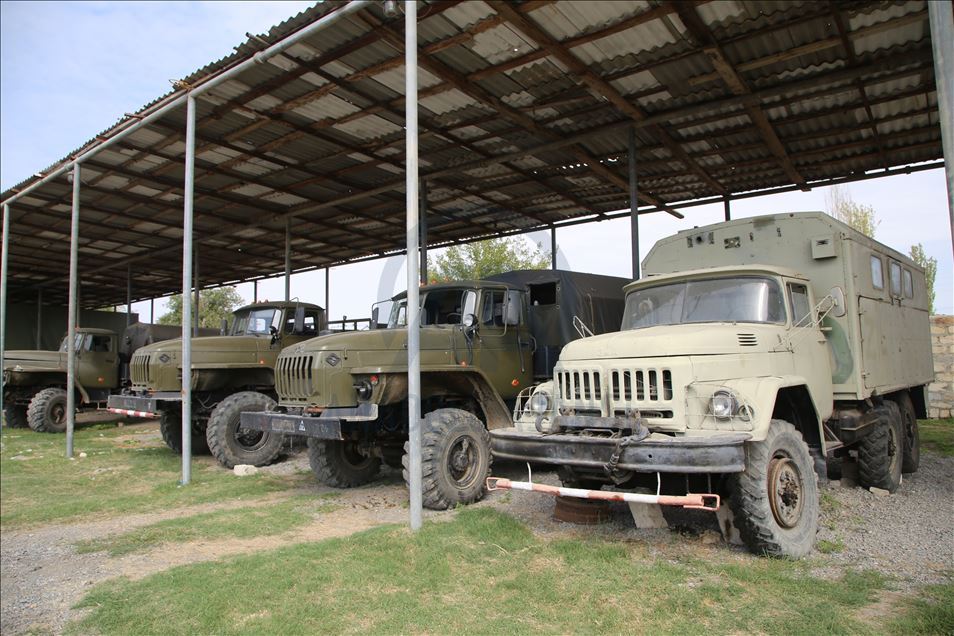 Армянская армия бросает оружие и боеприпасы при отступлении с земель Азербайджана