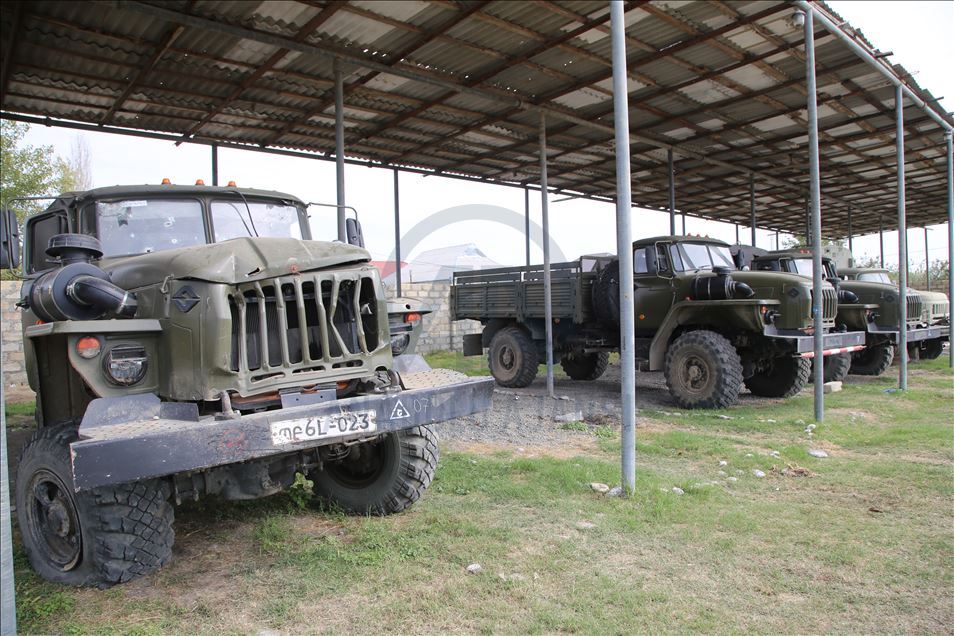 Армянская армия бросает оружие и боеприпасы при отступлении с земель Азербайджана