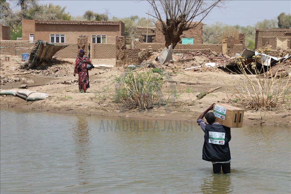 السودان.. الجالية الفلسطينية مستمرة في مساعدة متضرري الفيضان
