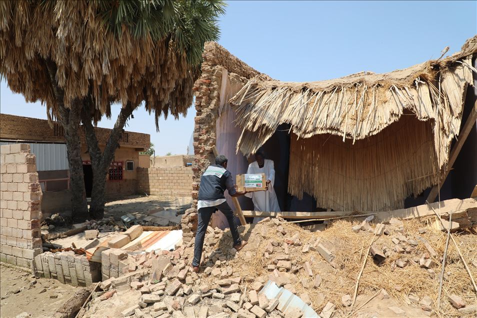 السودان.. الجالية الفلسطينية مستمرة في مساعدة متضرري الفيضان
