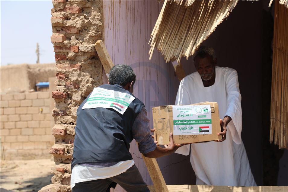 السودان.. الجالية الفلسطينية مستمرة في مساعدة متضرري الفيضان
