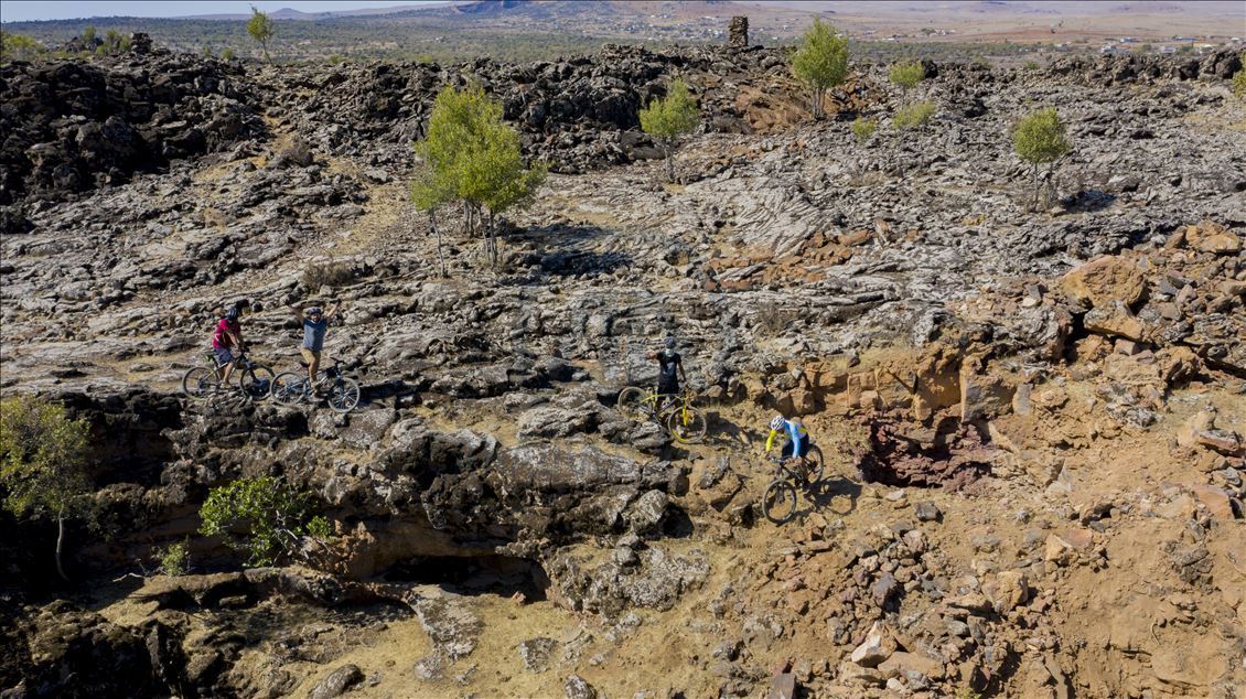 Pesepeda jelajah jalur lava di Diyarbakir
