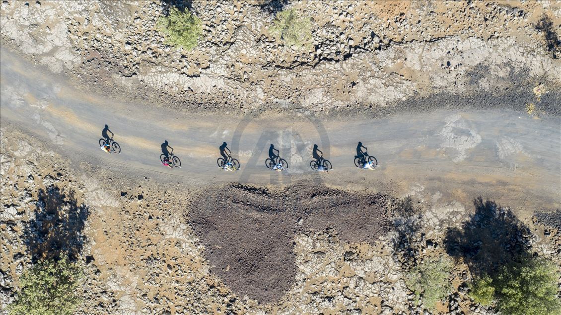 Pesepeda jelajah jalur lava di Diyarbakir