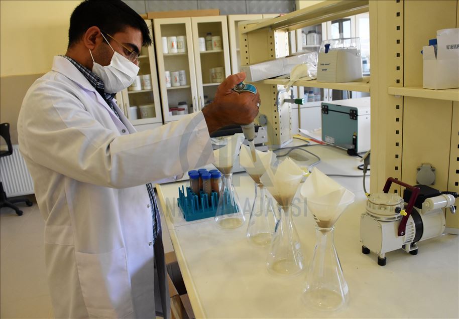 Palamut ve alabalık atıklarını protein tozuna dönüştürdüler