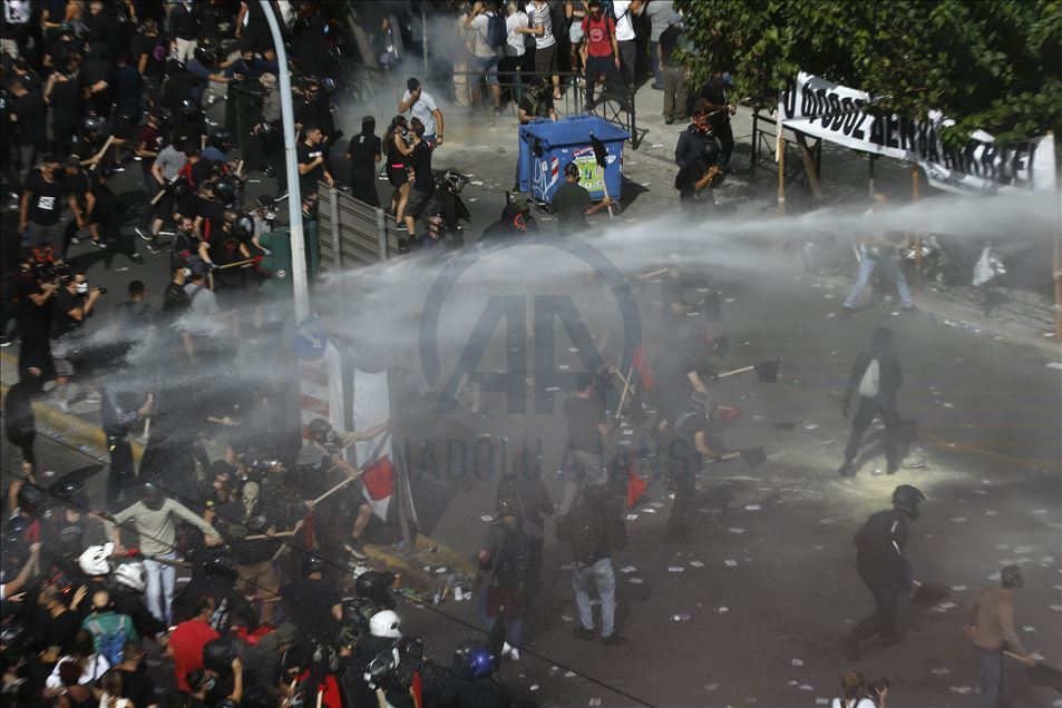 Greece: Far-right Golden Dawn found to be criminal group