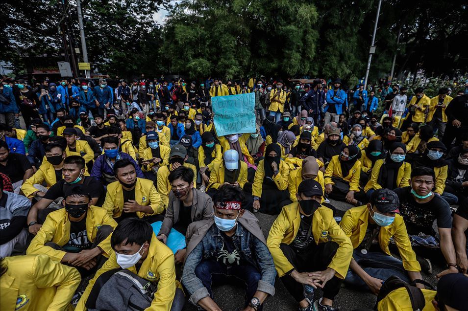 Demonstration Against Omnibus Law On Job Creation In Indonesia ...