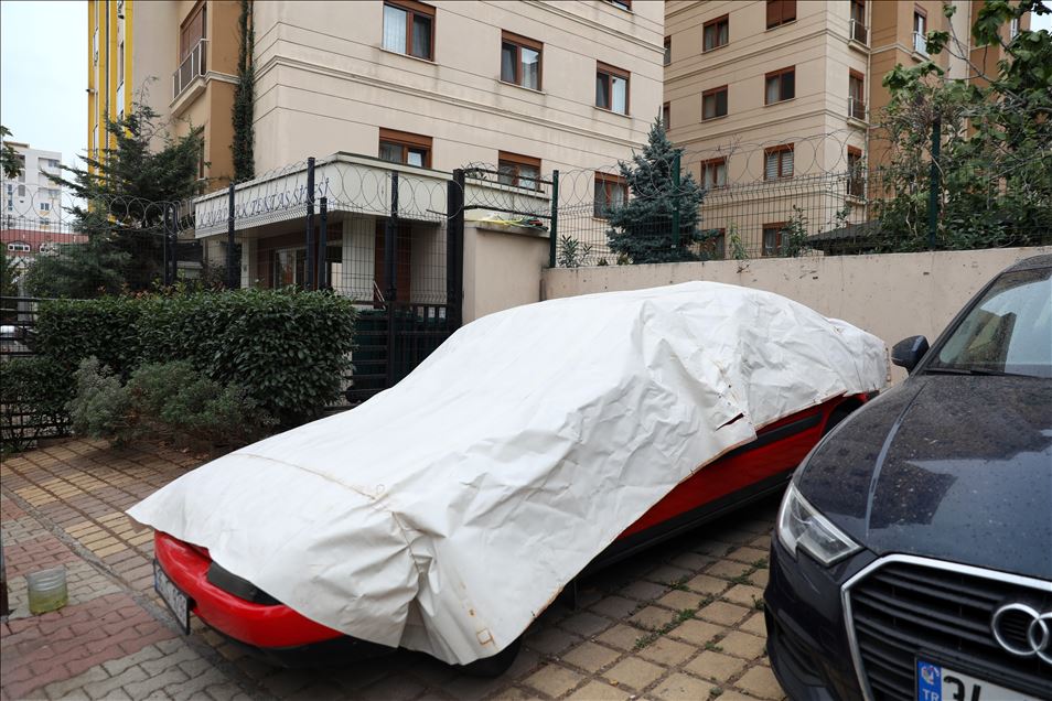 Citizens take precautions against torrential and hail in Istanbul