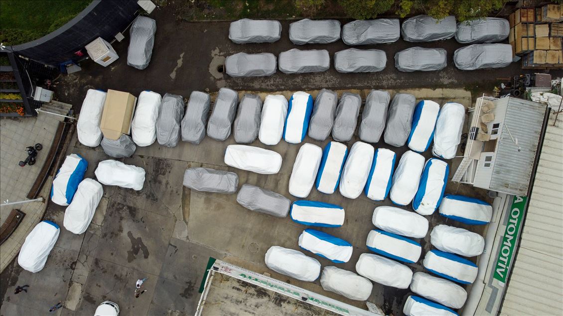 Citizens take measures against torrential and hail in Istanbul