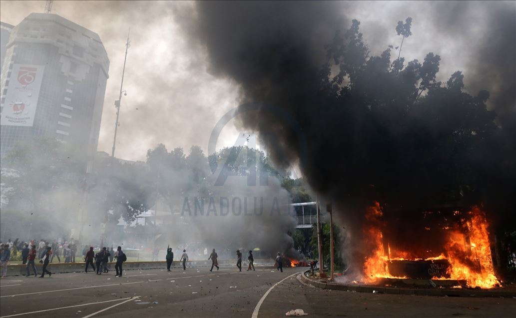 Demonstrasi menentang UU Cipta Kerja di Jakarta
