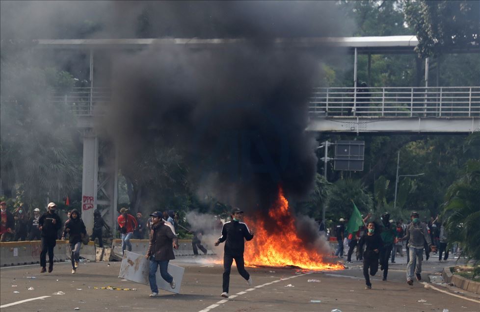 Demonstrasi menentang UU Cipta Kerja di Jakarta