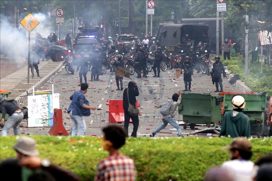 Demonstrasi menentang UU Cipta Kerja di Jakarta
