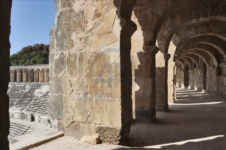 Antalya, qyteti magjik turistik me pasuri antike dhe natyrore