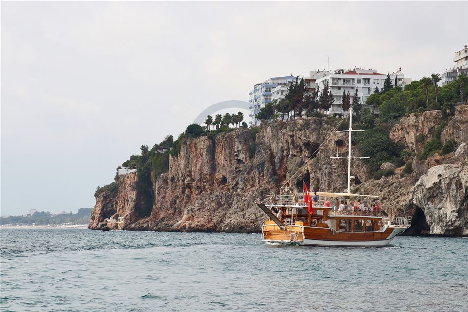 Antalya, qyteti magjik turistik me pasuri antike dhe natyrore
