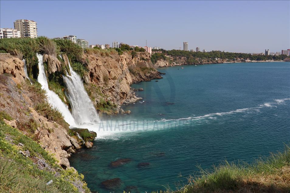 Antalya, qyteti magjik turistik me pasuri antike dhe natyrore