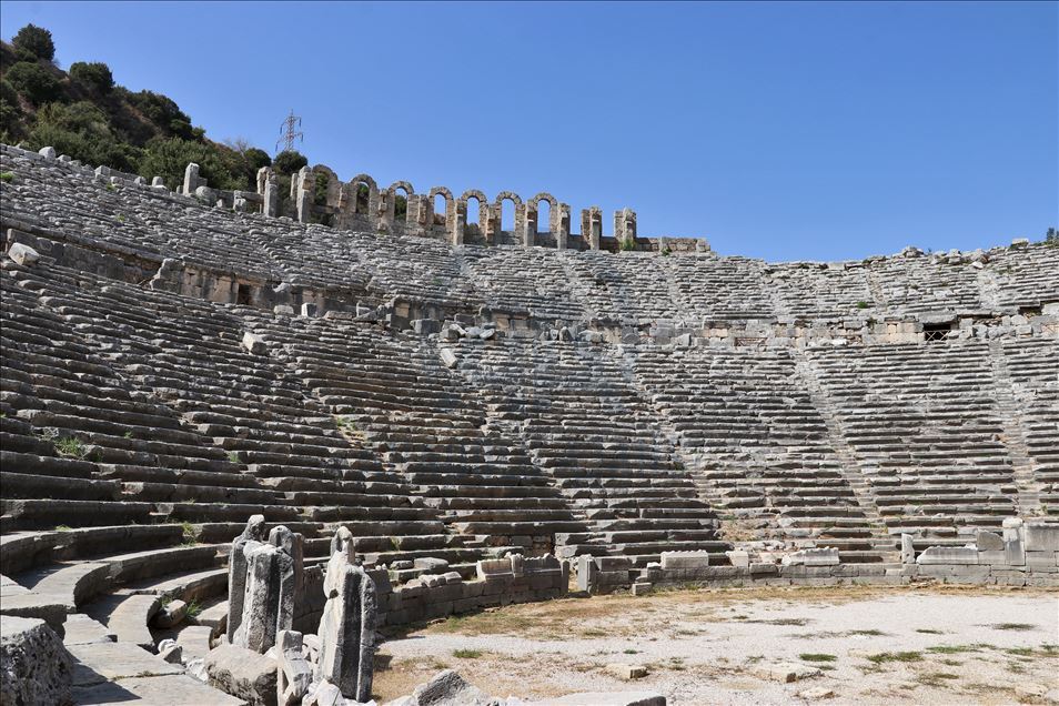 Antalya, qyteti magjik turistik me pasuri antike dhe natyrore