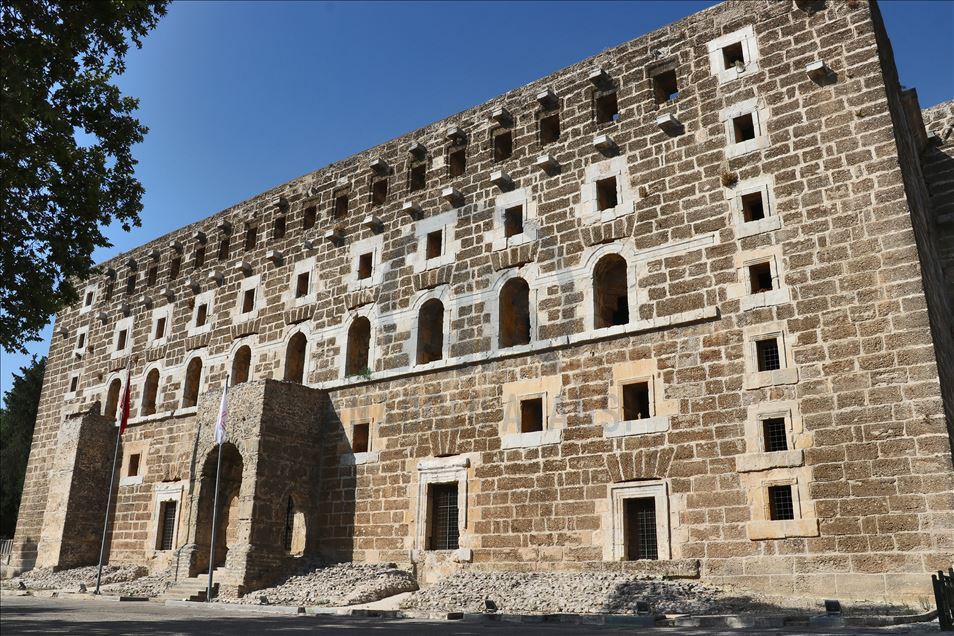 Antalya, qyteti magjik turistik me pasuri antike dhe natyrore