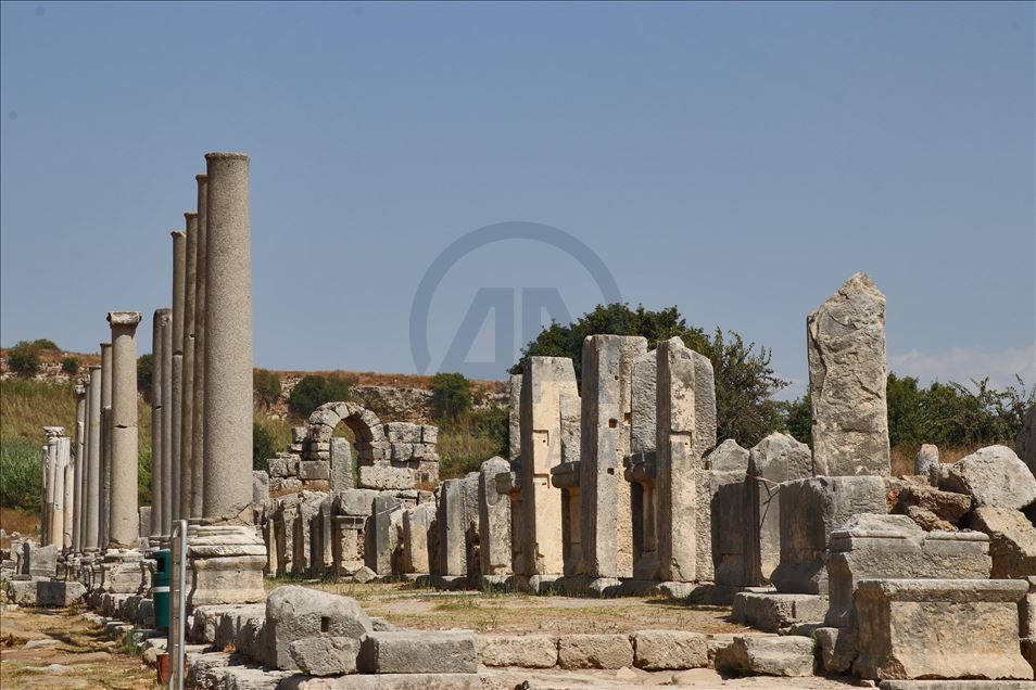 Antalya, qyteti magjik turistik me pasuri antike dhe natyrore