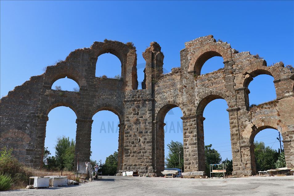 Antalya, qyteti magjik turistik me pasuri antike dhe natyrore