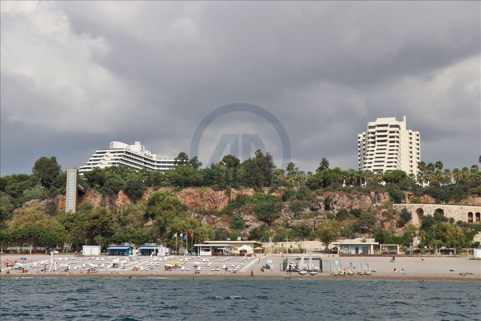 Antalya, qyteti magjik turistik me pasuri antike dhe natyrore