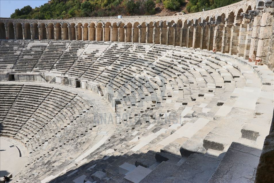 Antalya, qyteti magjik turistik me pasuri antike dhe natyrore