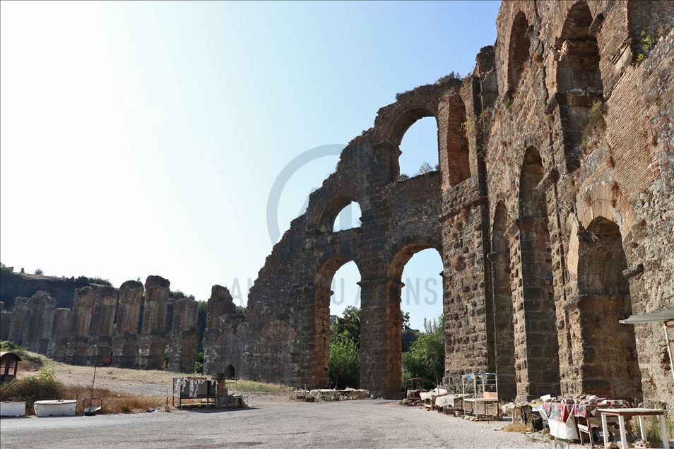 Antalya, qyteti magjik turistik me pasuri antike dhe natyrore